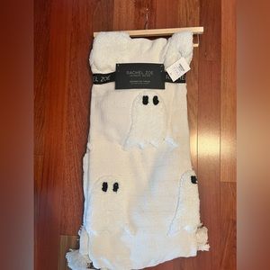 VIRAL NWT ghost blanket
